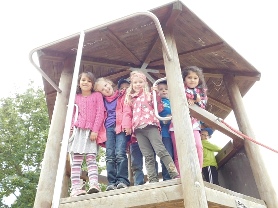 Auf dem Kletterturm