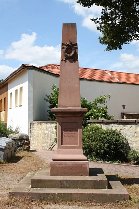 Kriegsdenkmal Groß-Karben Kriegsdenkmal Groß-Karben © Stadt Karben